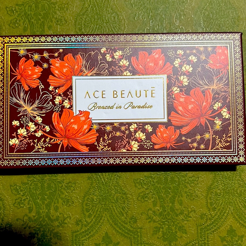 New ACE Beaute bronzed in paradise contour palette